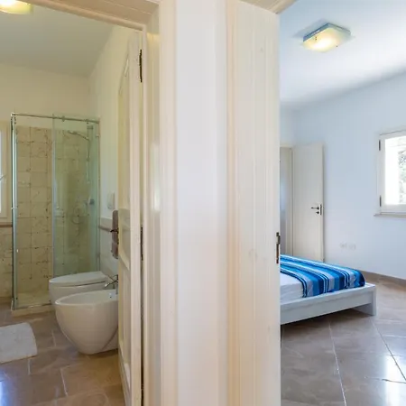 Villa Bianca Con Piscina E Vista Mare