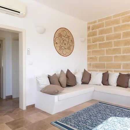 Villa Bianca Con Piscina E Vista Mare