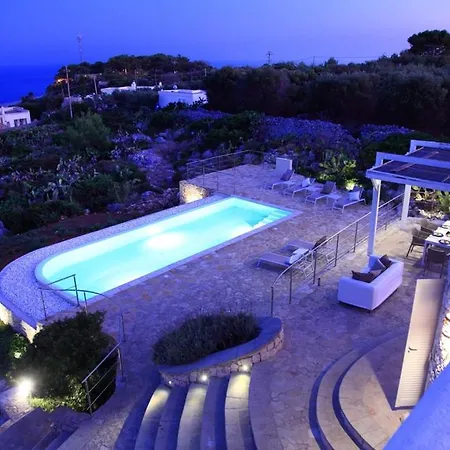 Bianca Con Piscina E Vista Mare Villa Gagliano del Capo